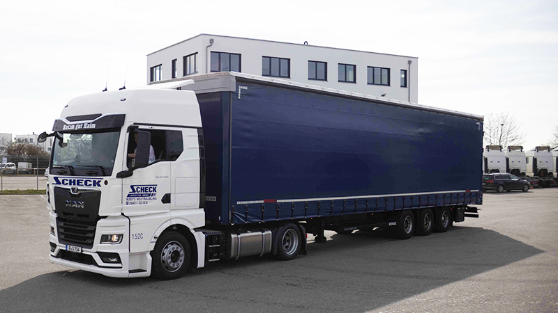 Ein LKW der SCHECK Logistics GmbH